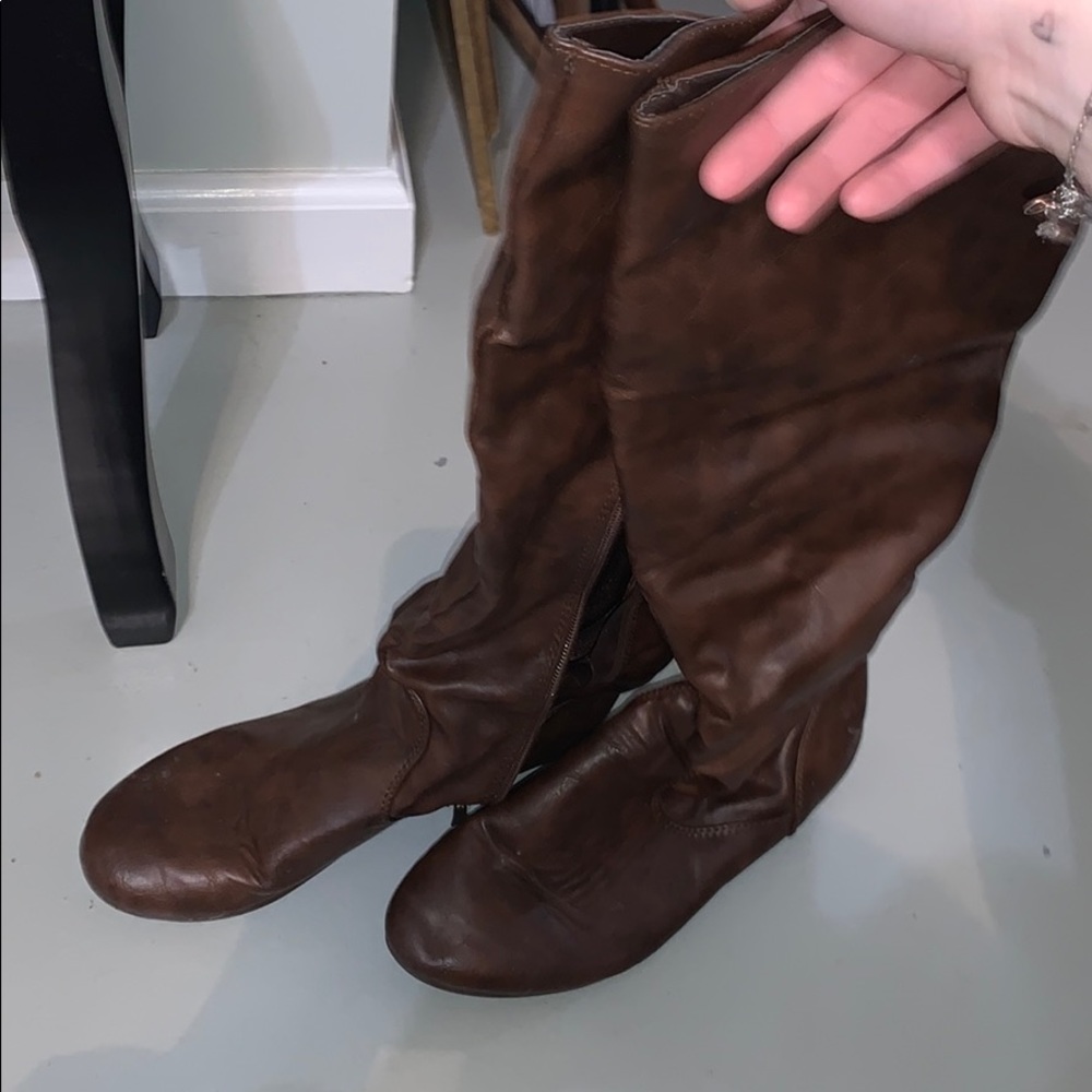 brown boots